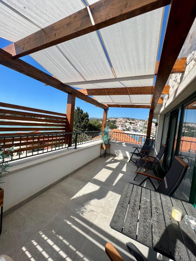 Luxury Apartments Azalea Primosten Bagian luar foto