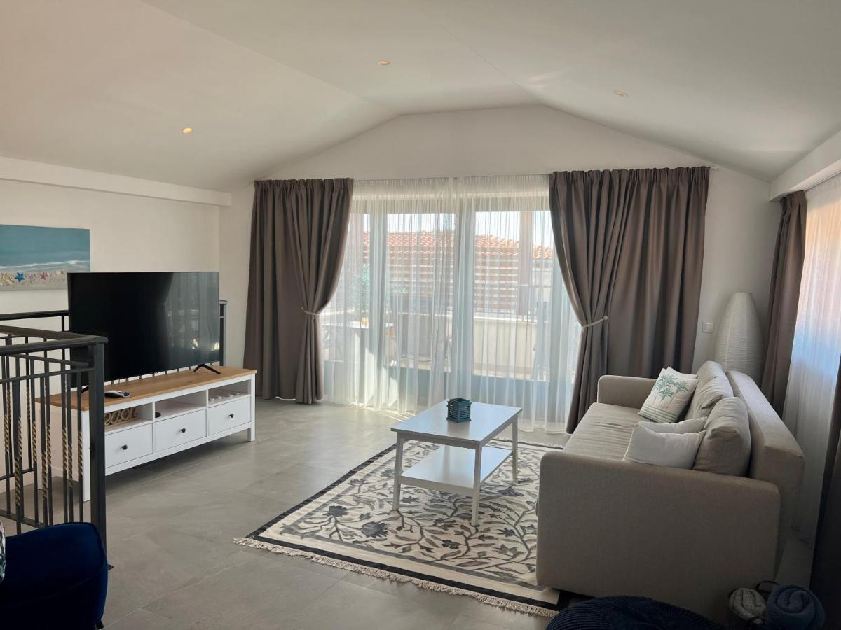 Luxury Apartments Azalea Primosten Bagian luar foto
