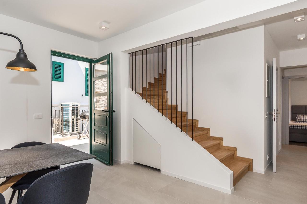 Luxury Apartments Azalea Primosten Bagian luar foto