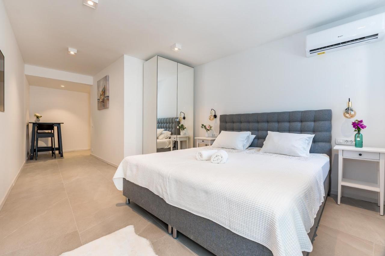 Luxury Apartments Azalea Primosten Bagian luar foto